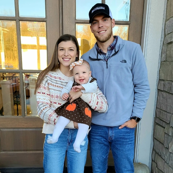 Meet your Posher, Lizzie - Picture 2 of 3